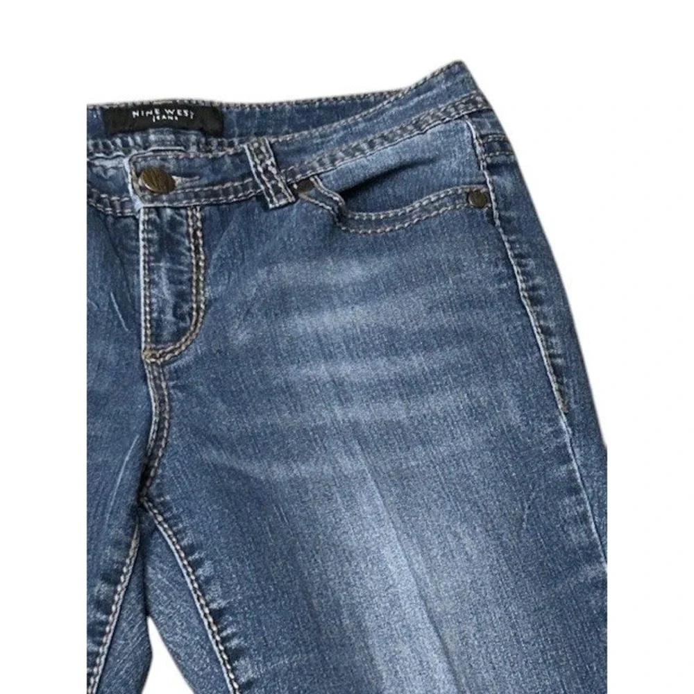 Nine West Cropped Jeans Womens Sz 8/29 Blue Denim Embroidered Sequin Back Pocket